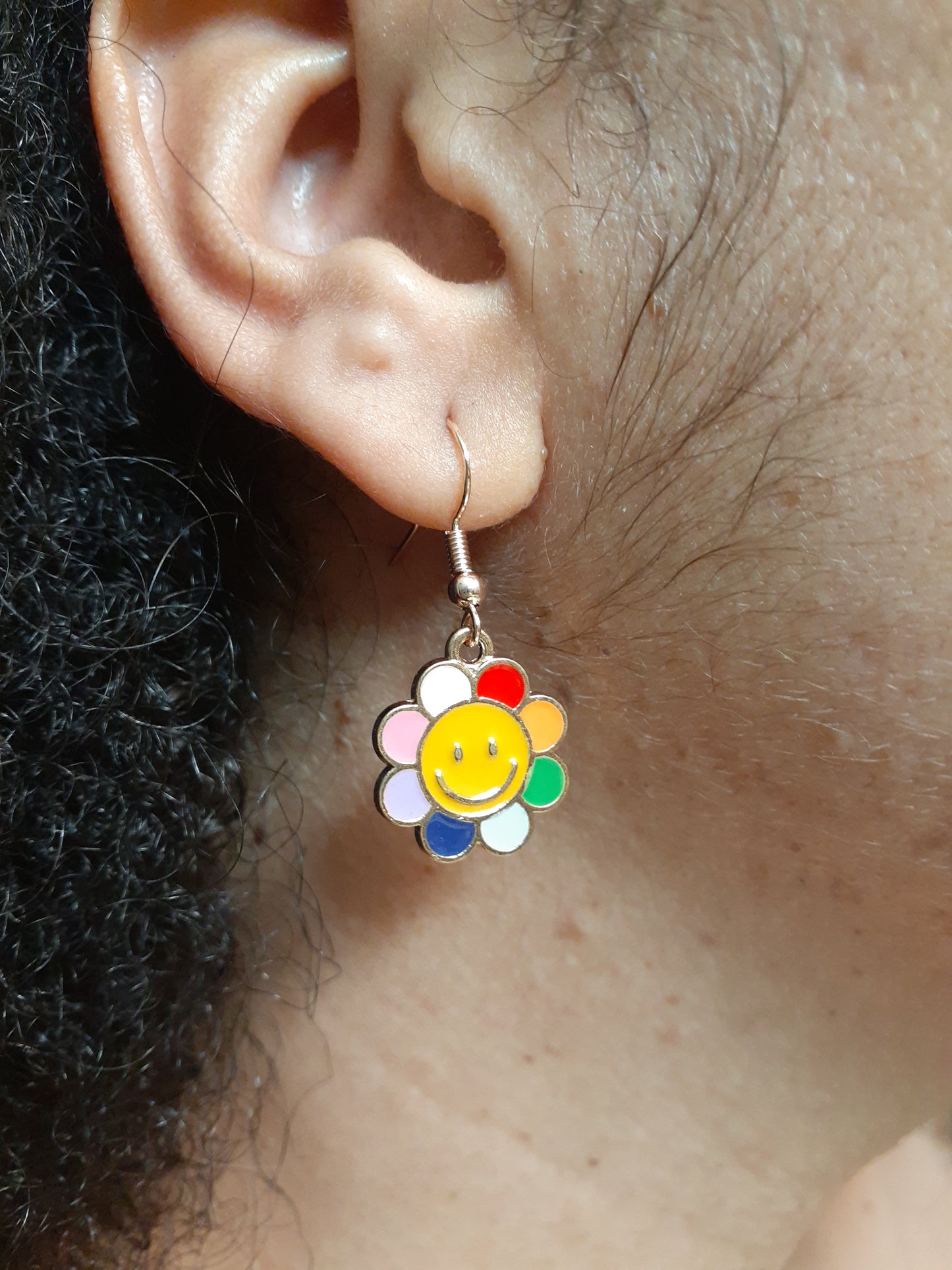 Smiley face flower earrings