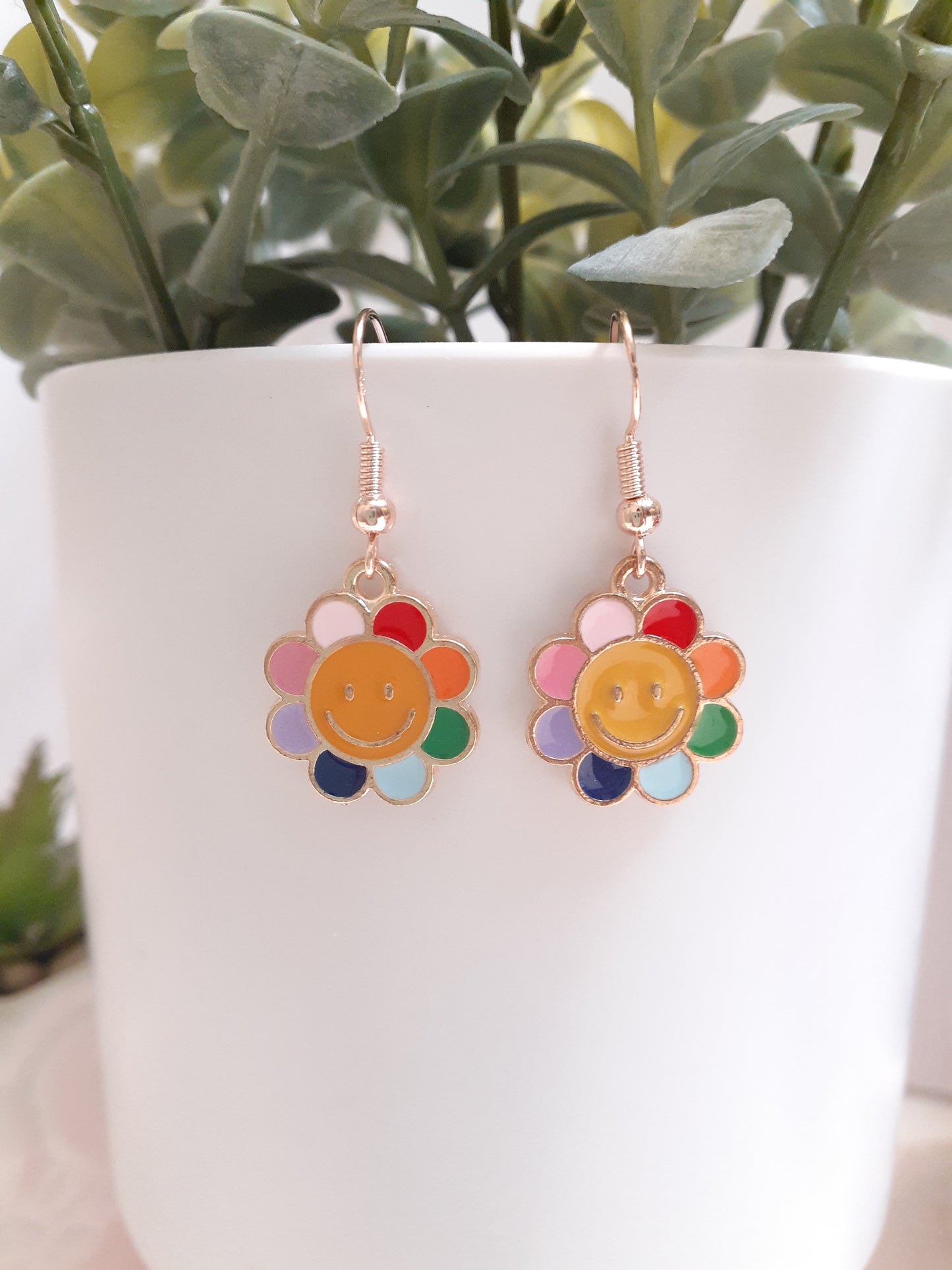 Smiley face flower earrings