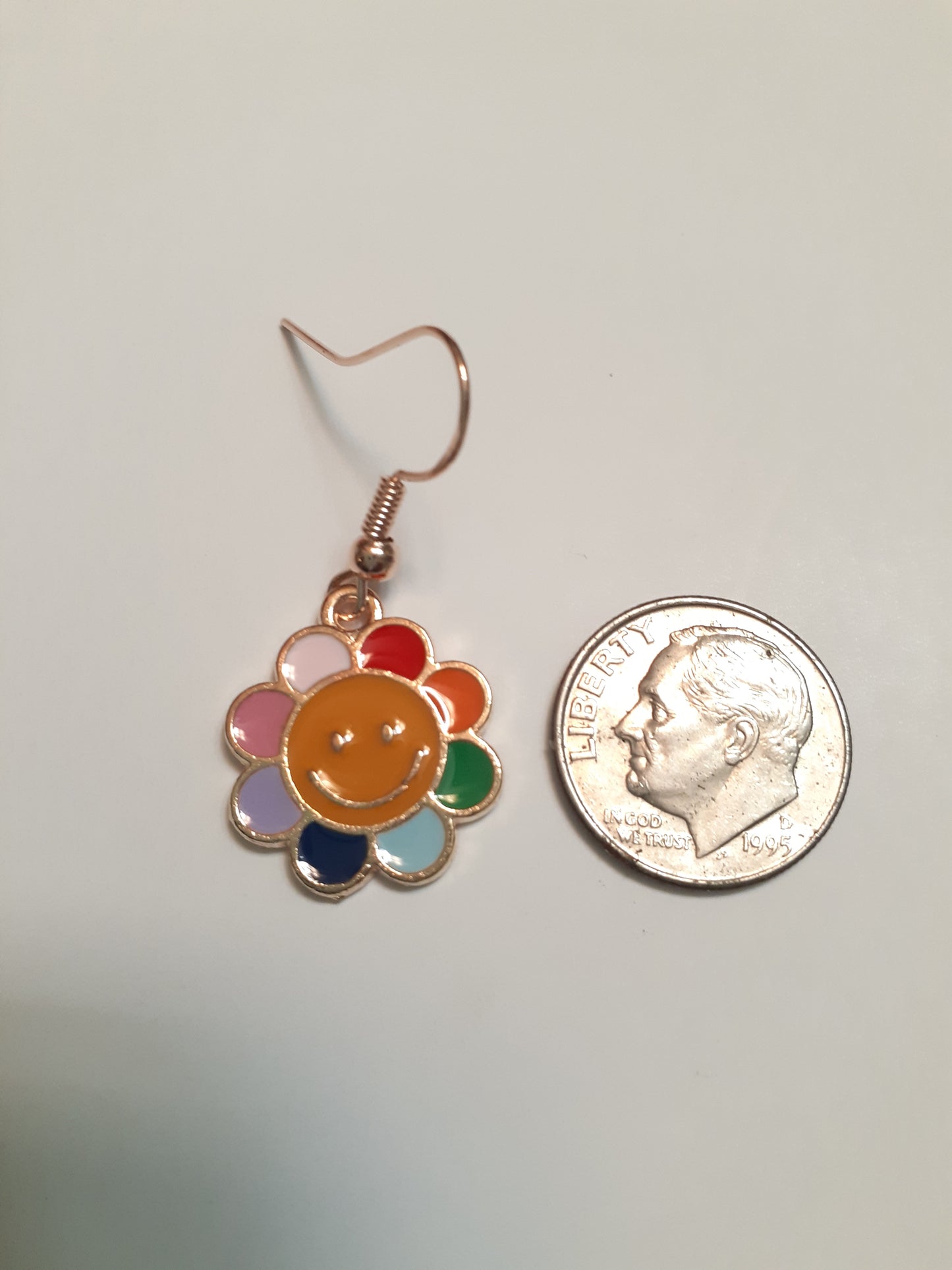 Smiley face flower earrings